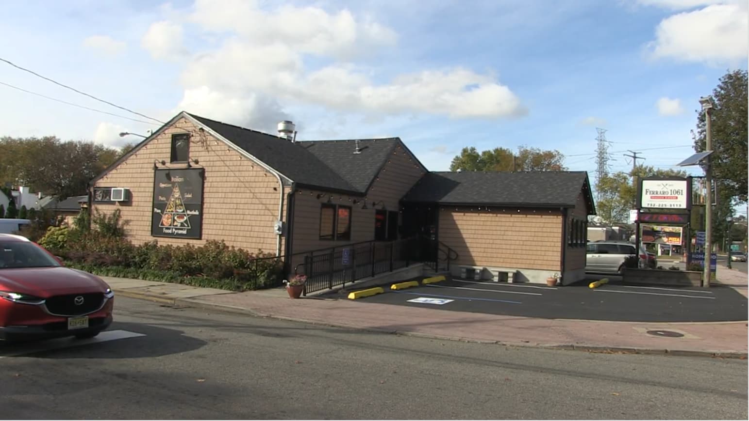 Ferraro1061 Exterior